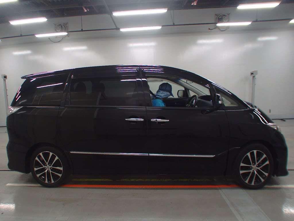 2015 Toyota Estima