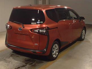 2016 Toyota Sienta - Thumbnail