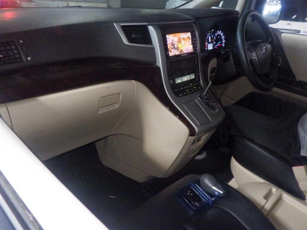 2013 Toyota VELLFIRE