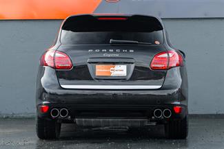 2012 Porsche Cayenne - Thumbnail