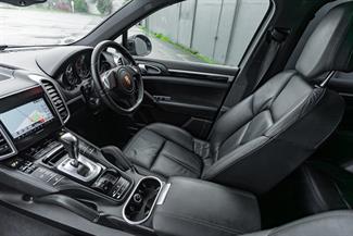 2012 Porsche Cayenne - Thumbnail