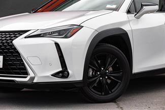 2018 Lexus Ux250h - Thumbnail