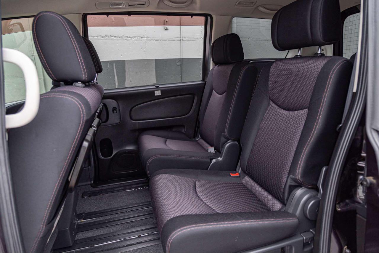 2012 Nissan SERENA