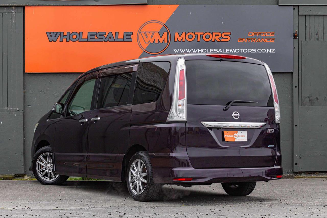 2012 Nissan SERENA