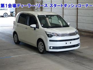 2013 Toyota SPADE - Thumbnail