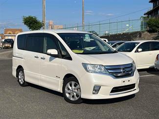 2013 Nissan SERENA - Thumbnail