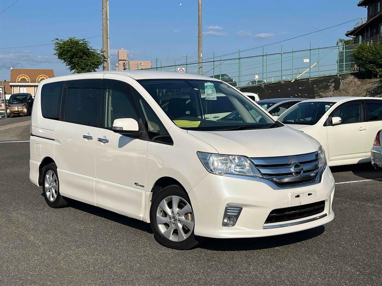 2013 Nissan SERENA