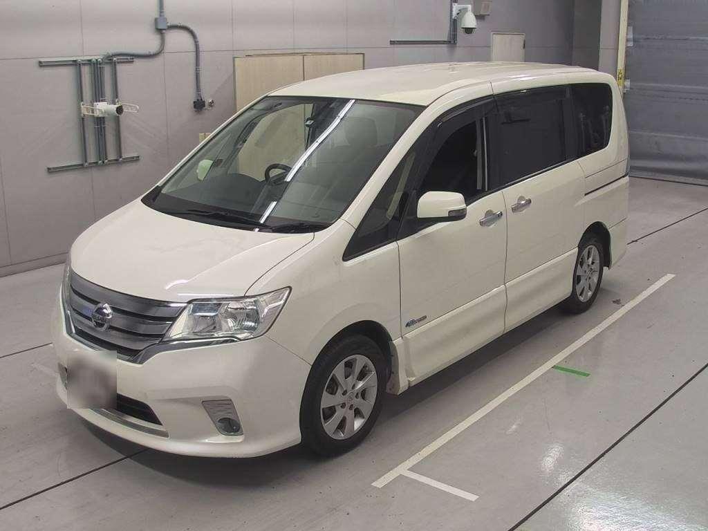 2013 Nissan SERENA