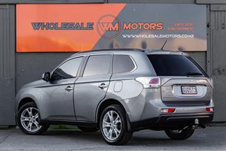 2013 Mitsubishi Outlander - Thumbnail