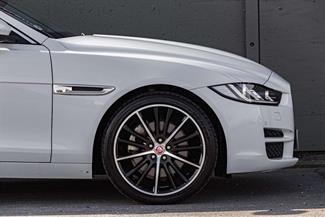 2015 Jaguar XE - Thumbnail