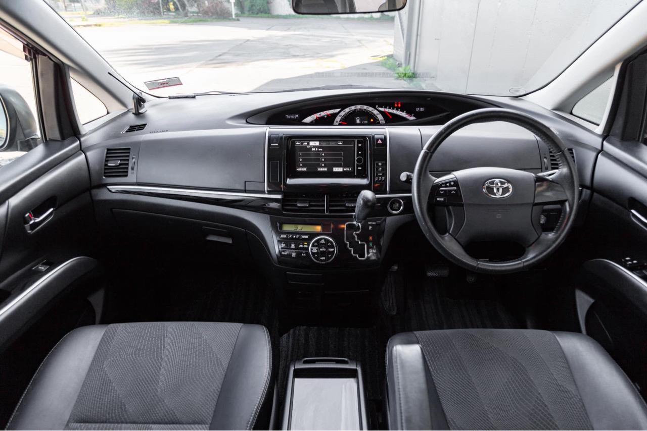 2013 Toyota Estima