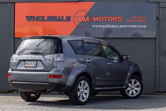 2008 Mitsubishi Outlander - Thumbnail