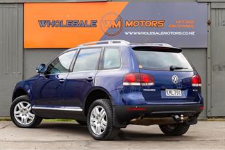 2007 Volkswagen Touareg - Thumbnail