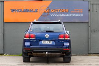 2007 Volkswagen Touareg - Thumbnail