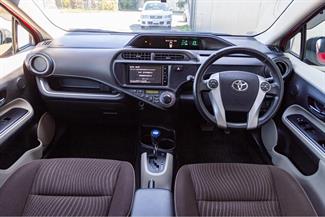 2013 Toyota AQUA - Thumbnail