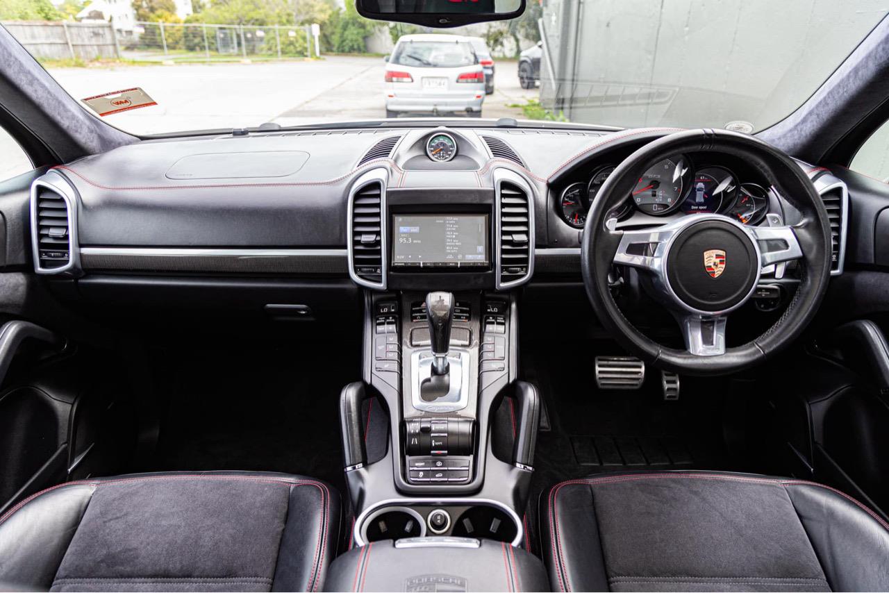 2012 Porsche Cayenne GTS