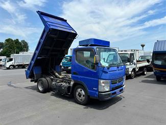 2012 Mitsubishi CANTER - Thumbnail